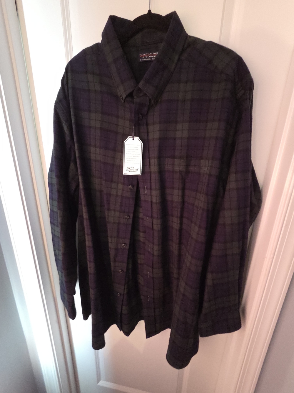 Roundtree & Yorke Dark Green & Navy Plaid Button-Down Shirt